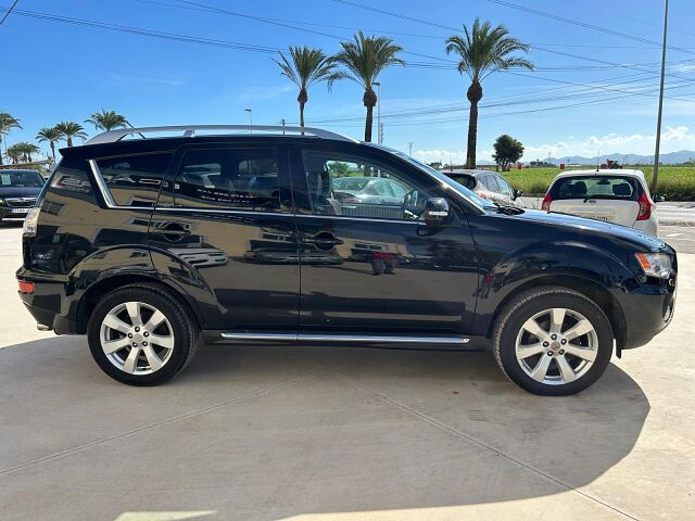 MITSUBISHI OUTLANDER 2.2 TDI AUTO 4X4 SPANISH LHD IN SPAIN 165000 MILES 7 SEATS 2010